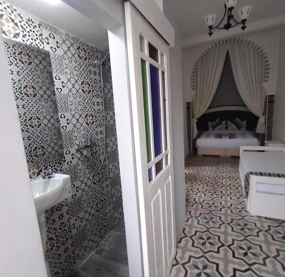 Quarto Quádruplo Estandar, Dar Al Khatib