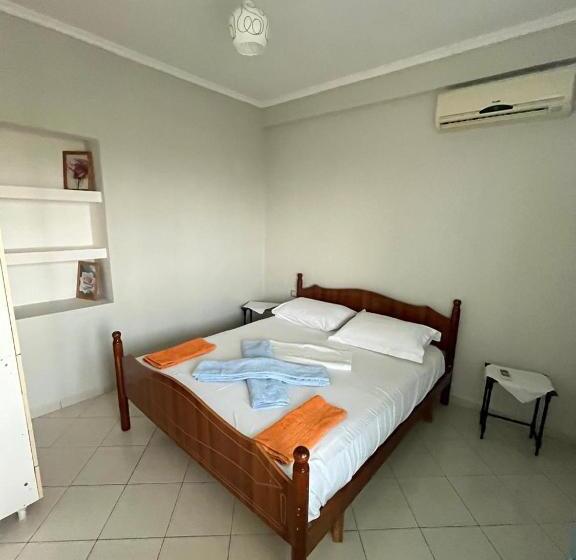 패밀리 룸, Dimas Apartments