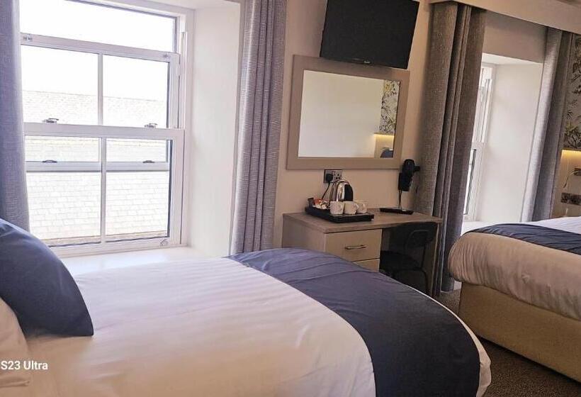اتاق استاندارد سه نفره, The Quay Lodge