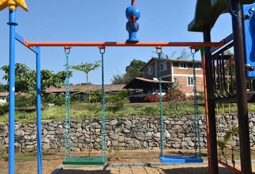 标准三人间, Neervana Resort