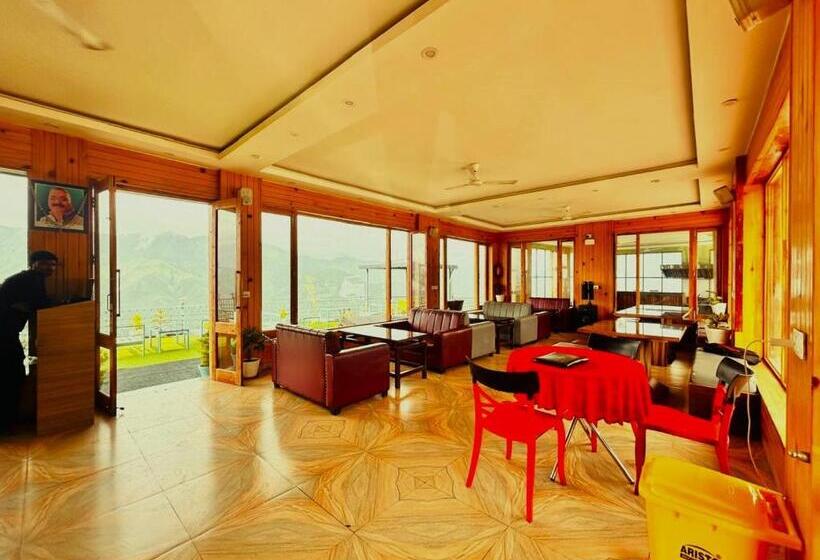 스탠다드 트리플 발코니 룸, The Grand Edge Retreat   Luxury In The Clouds