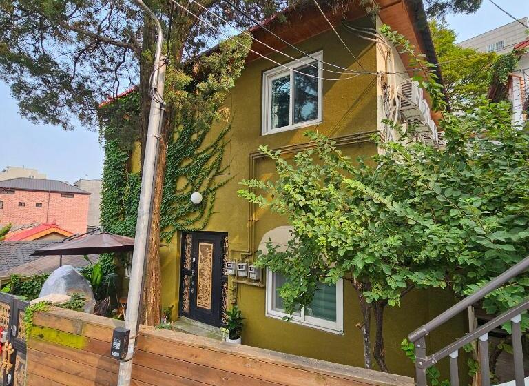 Quarto Estandar, Namsan Terrace