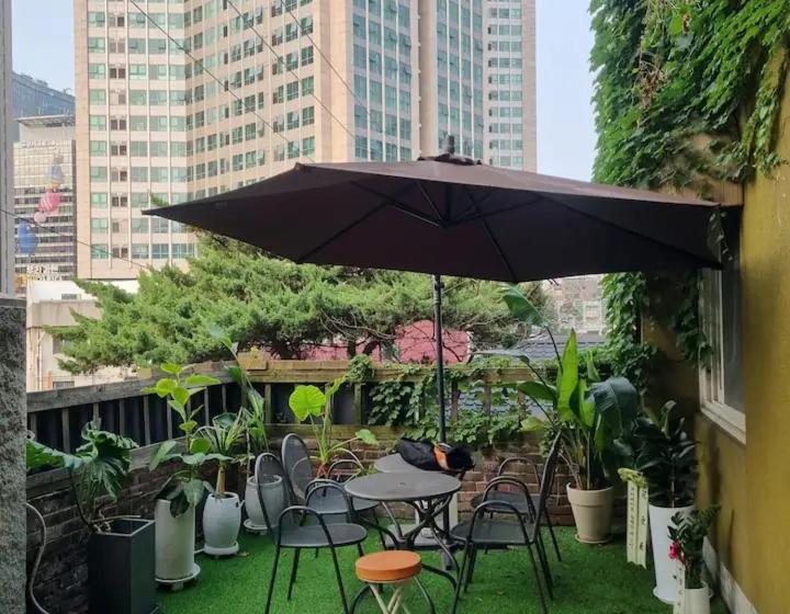 Quarto Estandar, Namsan Terrace