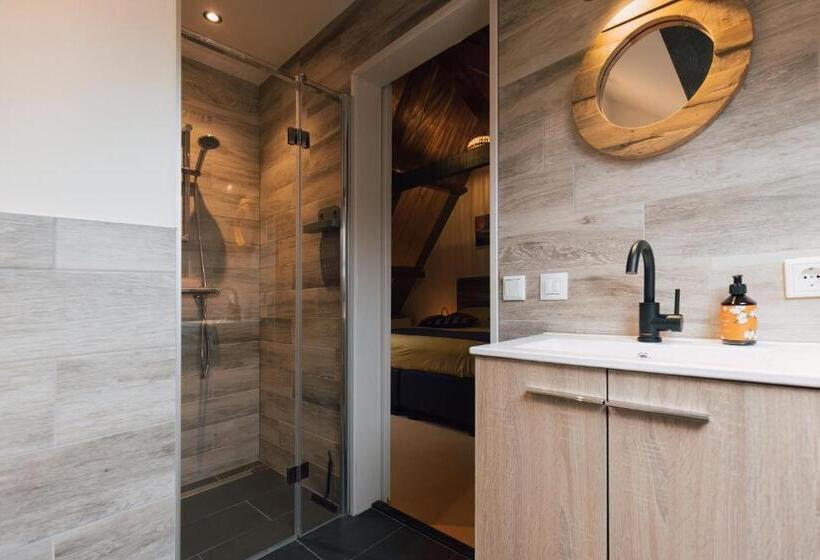 Номер Deluxe Кровать Кинг, Le Petit Hotel   Strange