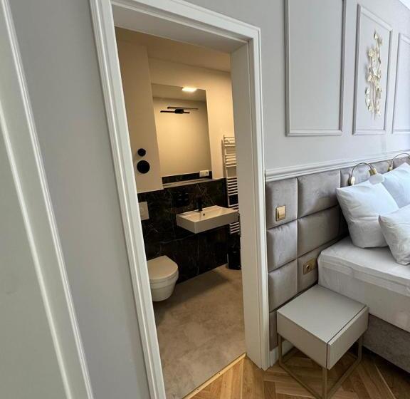 Апартаменты 4 Спальни, Residenz Hugo
