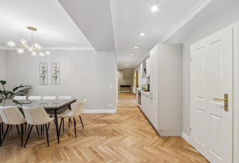 1 Bedroom Penthouse Apartment, Residenz Hugo