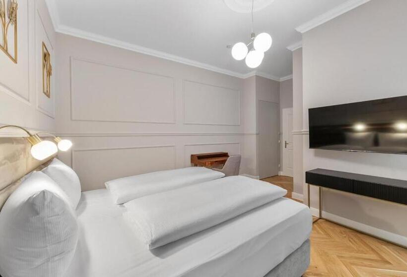 Апартаменты 2 Спальни с Террасой, Residenz Hugo