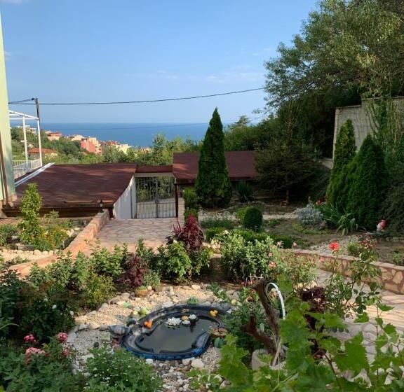 آپارتمان 2 خوابه با چشم‌انداز دریا, Sunray Guest House, Private Rooms & Apartment With Lovely Sea View