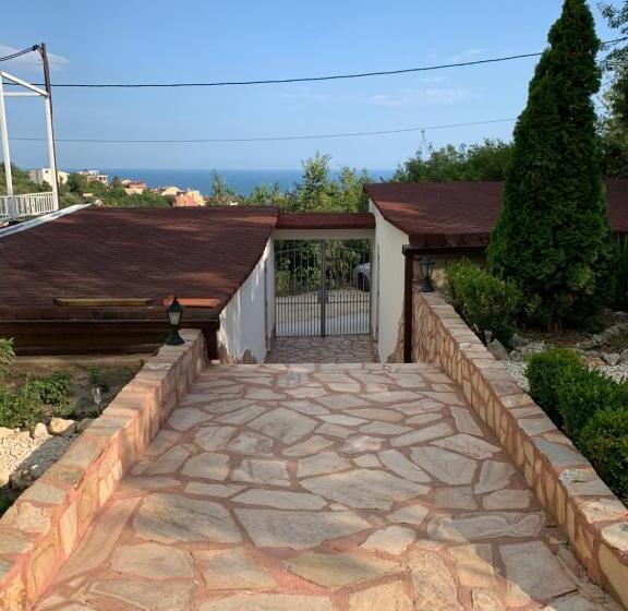 آپارتمان 1 خوابه با چشم‌انداز دریا, Sunray Guest House, Private Rooms & Apartment With Lovely Sea View