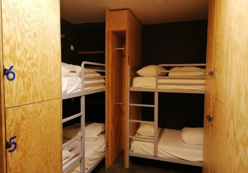 Bed in Shared Room with Shared Bathroom, Eklo Hotels Lille