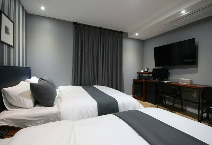 Номер Стандарт, Brown Dot Hotel Jinhae