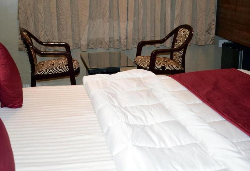 Номер Deluxe, Kansar Palace