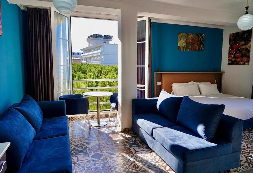 ベーシックトリプルルーム, Monaco & Garden