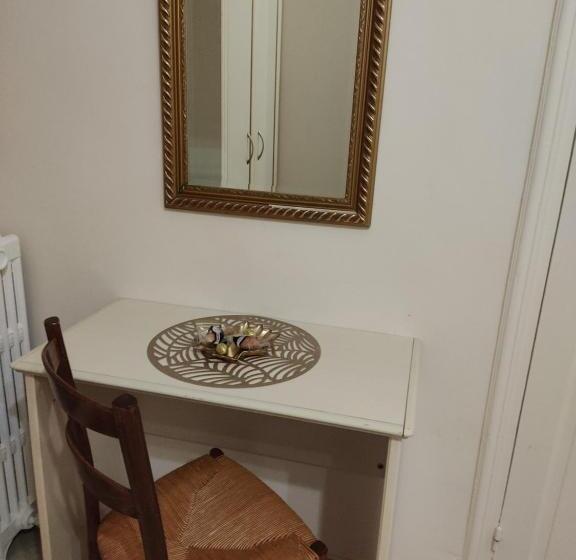 اتاق استاندارد با تخت بزرگ, Sanremo