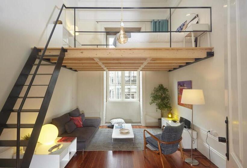 اتاق استاندارد با سرویس بهداشتی مشترک, The Passenger Hostel