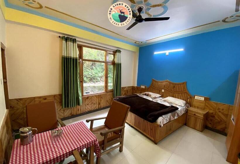Номер Deluxe, Bhoj Hotel X One Light Stays