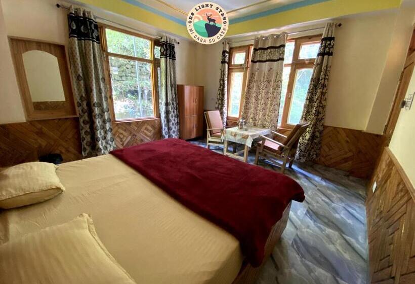 Номер Deluxe, Bhoj Hotel X One Light Stays