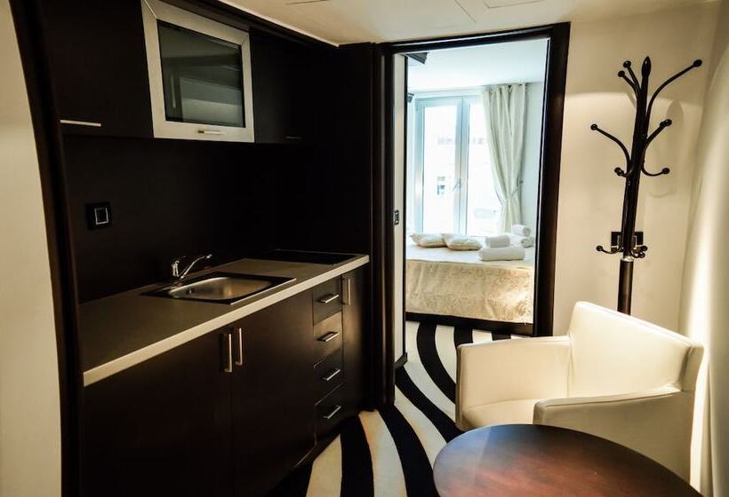استودیوی پریمیوم, Amsterdam