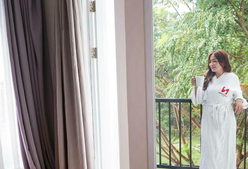 디럭스 룸 가든 전망, Swissbelinn Luwuk