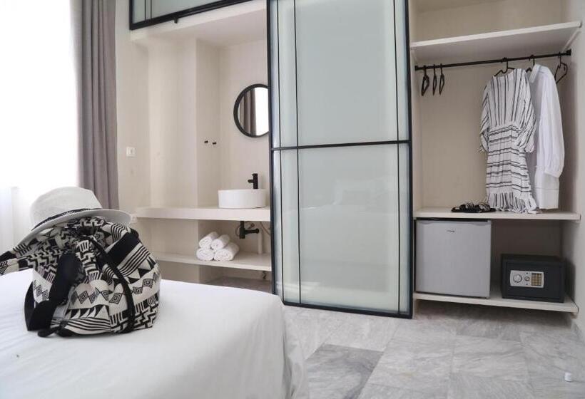Полулюкс Повышенной Комфортности, Oiko Mini Suites