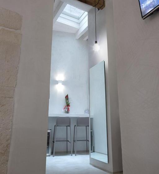 اتاق لوکس, Borgobeltrani