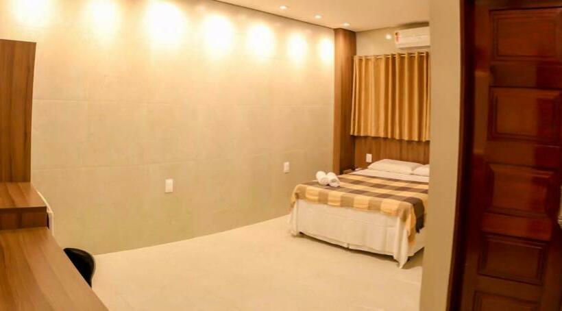 Quarto Estandar, Vila Rica