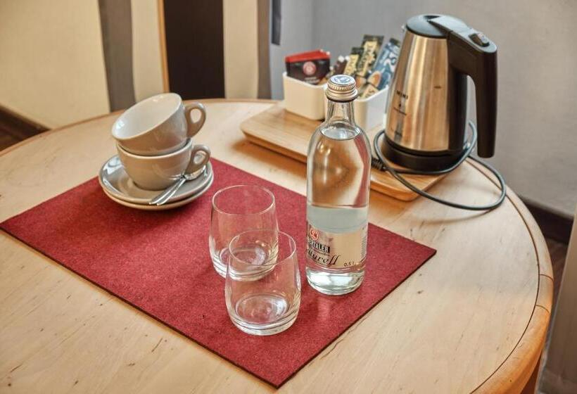Номер Стандарт, Turmhotel Zum Erasmus