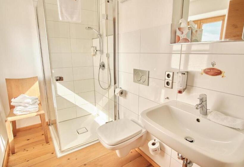 Номер Стандарт, Turmhotel Zum Erasmus