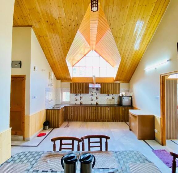 חדר משפחתי נוף להרים, Sai Cottage Shimla