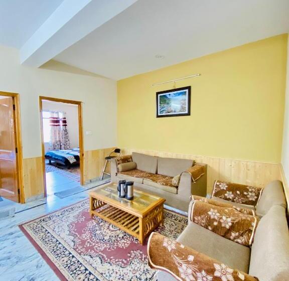 חדר משפחתי נוף להרים, Sai Cottage Shimla
