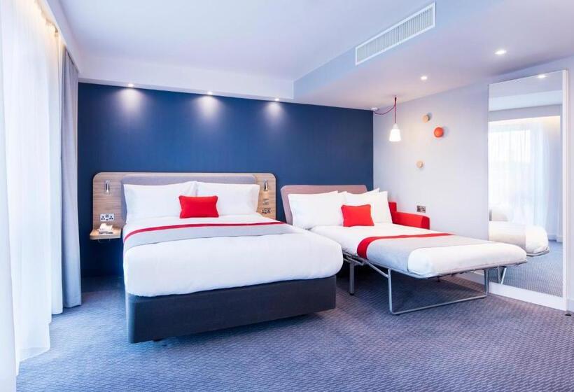 Номер Стандарт, Holiday Inn Express   Wigan, An Ihg
