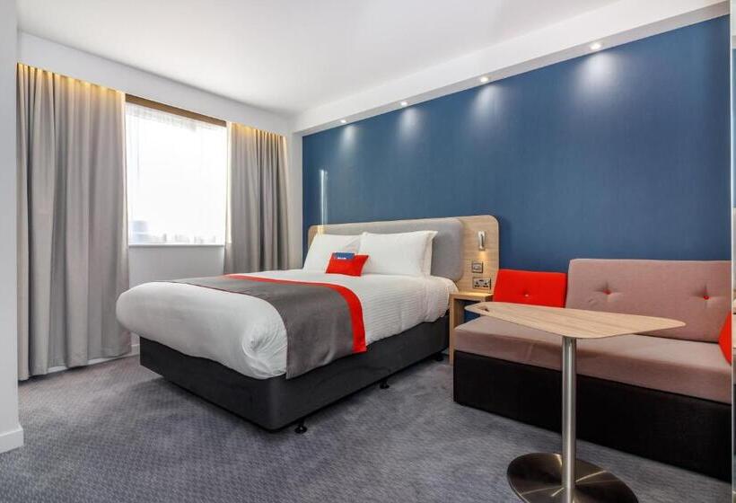 Номер Стандарт, Holiday Inn Express   Wigan, An Ihg