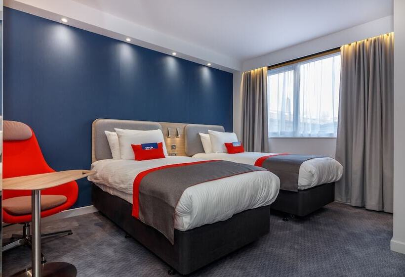 Номер Стандарт, Holiday Inn Express   Wigan, An Ihg