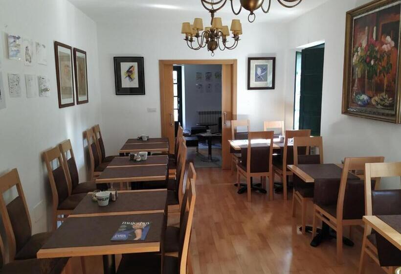 Lakosztály Erkéllyel, Pazo De Berbetoros