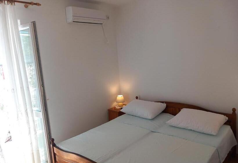 اتاق راحتی, Guest House Mrdalo