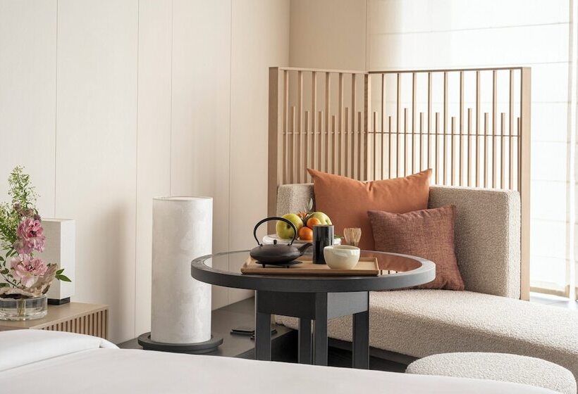 Номер Премиум, Four Seasons Hotel Osaka