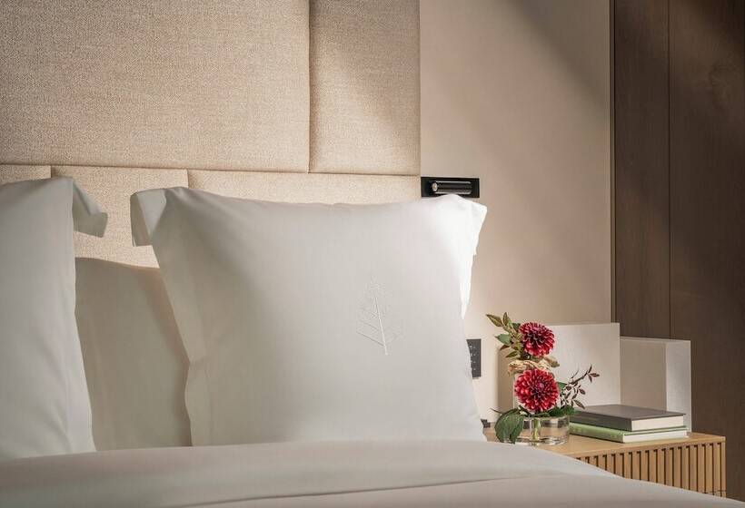 Люкс Премиум, Four Seasons Hotel Osaka