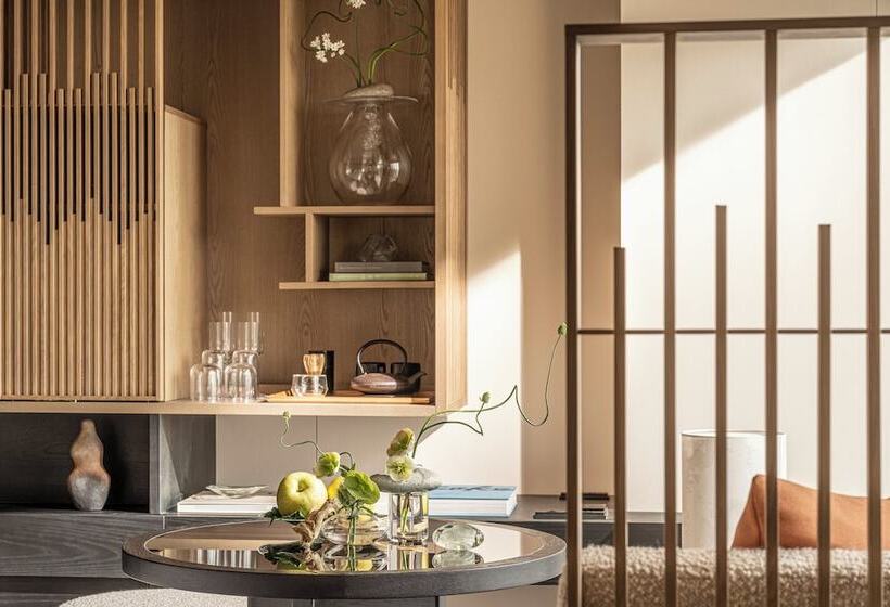 Номер Superior Адаптированный для Инвалидов, Four Seasons Hotel Osaka