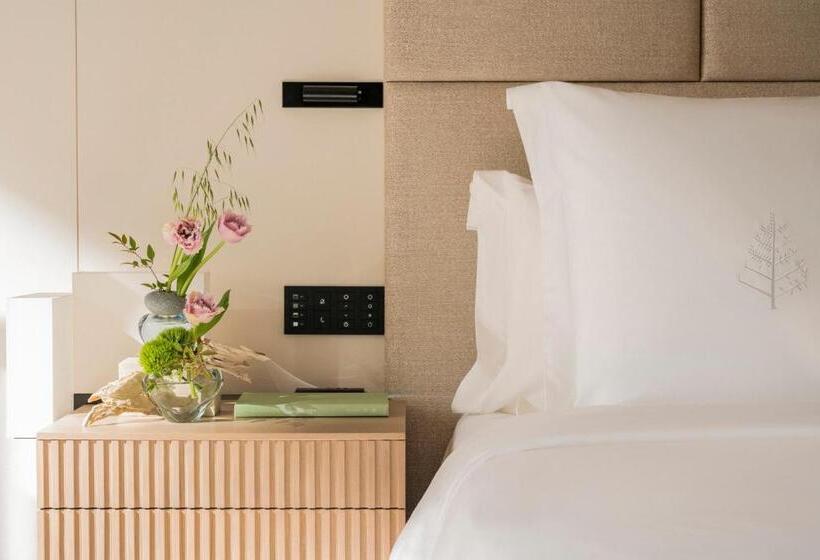 Номер Superior Кровать Кинг, Four Seasons Hotel Osaka
