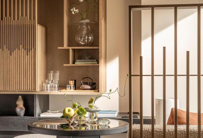 Номер Deluxe Кровать Кинг, Four Seasons Hotel Osaka