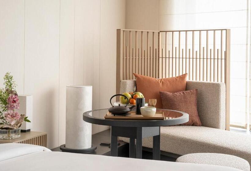 Стандартный Номер Кровать Кинг, Four Seasons Hotel Osaka