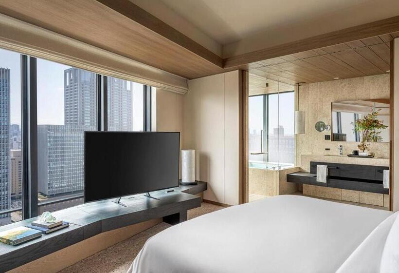 Люкс Премиум, Four Seasons Hotel Osaka