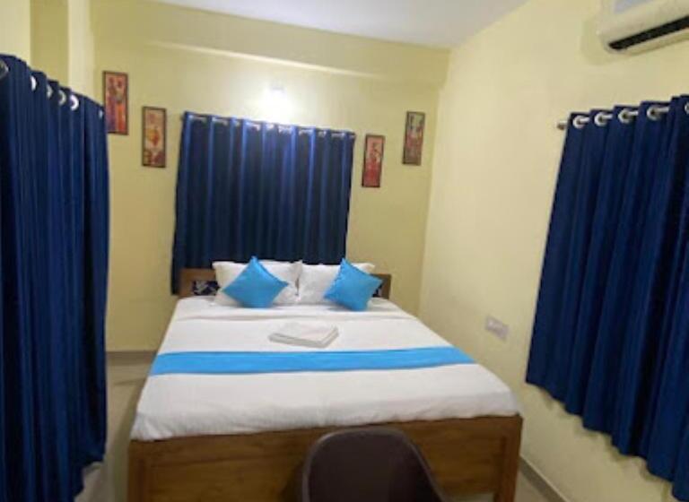 Quarto Deluxe, Mo Oyo Bhubaneswar