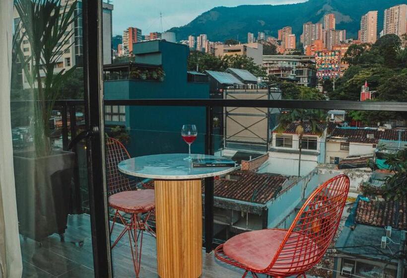 اتاق استاندارد با چشمانداز کوهستان, Glow Medellín