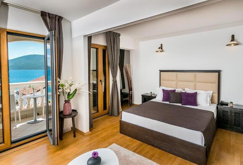 سوییت سوپریور با چشم‌انداز دریا, Boutique Hotel Kredo