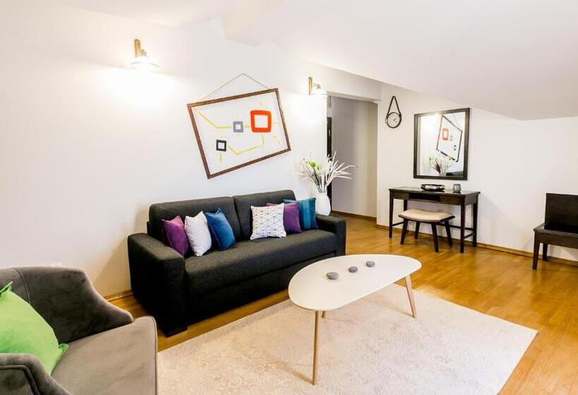 سوییت, Boutique Hotel Kredo