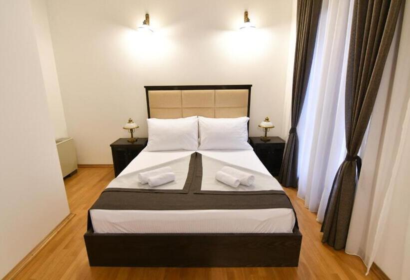 آپارتمان ممتاز دوخوابه رو به دریا, Boutique Hotel Kredo