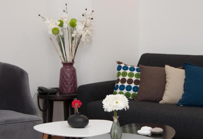 آپارتمان ممتاز دوخوابه رو به دریا, Boutique Hotel Kredo