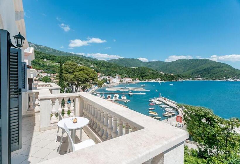 سوییت سوپریور, Boutique Hotel Kredo