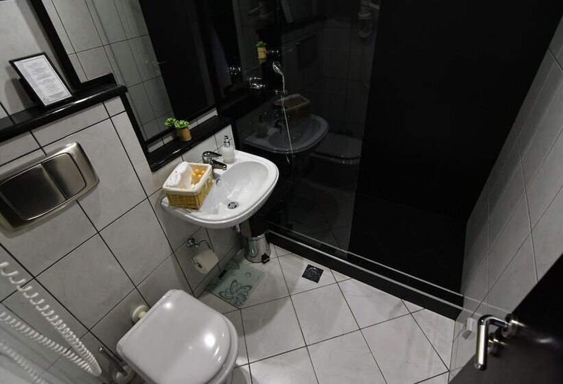 آپارتمان ممتاز دوخوابه رو به دریا, Boutique Hotel Kredo